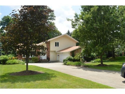 32540 Stony Brook Ln, Cleveland, OH 44139-1937