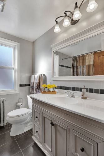 10135 Bell Ave, Chicago IL 60643-1905 exterior