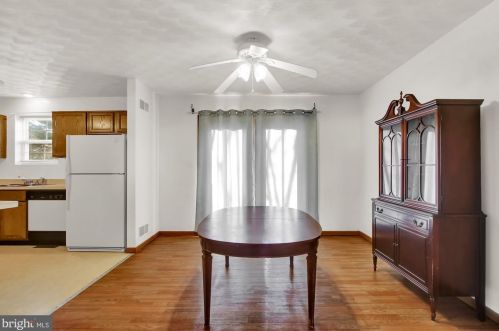 232 Breezewood Dr, Hanover PA 17331-7926 exterior