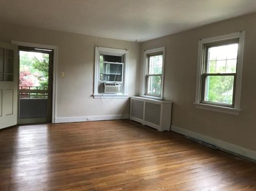 1014 Highland Ave, Pittsburgh PA  15206-1620 exterior