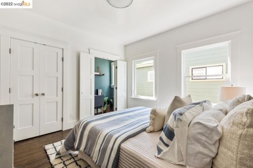 1247 Burnett St, Berkeley CA 94702-2436 exterior