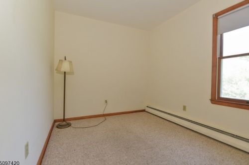 11 Spg St, Kinnelon NJ 07405-1322 exterior