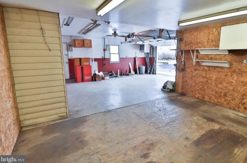 1201 Clagett Dr, Rockville MD 20851-2116 exterior