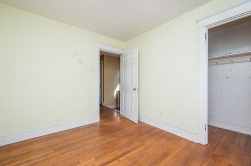 5735 Pocusset St, Pittsburgh PA 15217-2218 exterior