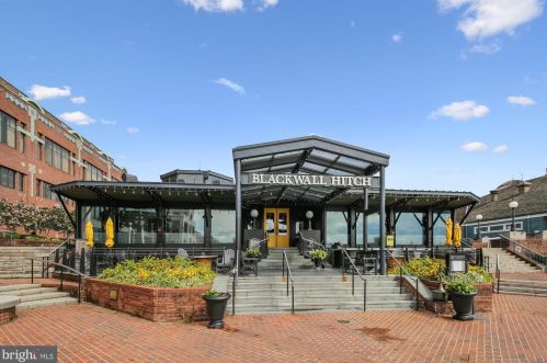 5823 Monticello Rd, Alexandria VA 22303-1302 exterior