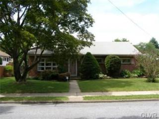 841 Nicholas St, Bethlehem PA  18017-5321 exterior