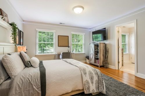 279 North St, Ridgefield CT  06877-2512 exterior