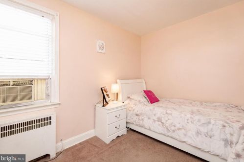 1417 Friendship St, Philadelphia PA 19149-1620 exterior