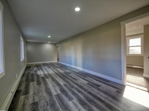 621 Columbia St, Algonac MI  48001-1505 exterior