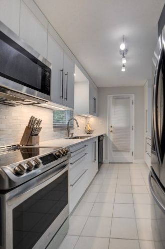 2617 Blackridge Ave, Pittsburgh PA 15235-4130 exterior