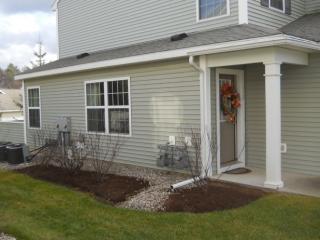 112 Cherry Blossom Ct, Schenectady, NY 12306-3341