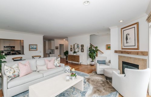 1805 Riverwalk Way, Milwaukee, WI 53212-3991