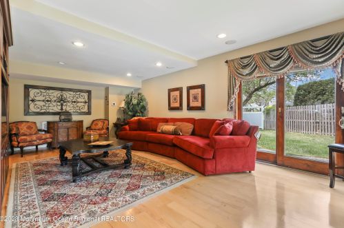 3 Georgian Bay Dr, Morganville NJ 07751-1352 exterior