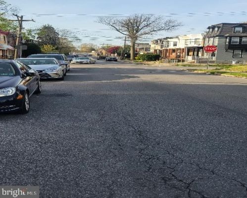 113 4th St, Darby, PA 19023-2810