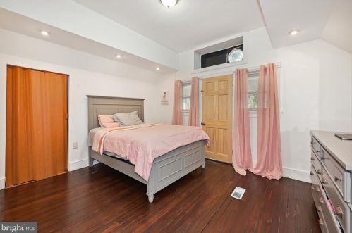 2168 37 St, Camden NJ 08110-2208 exterior