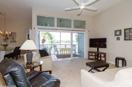 2541 Citrus Lake Dr, Naples, FL 34109-7611