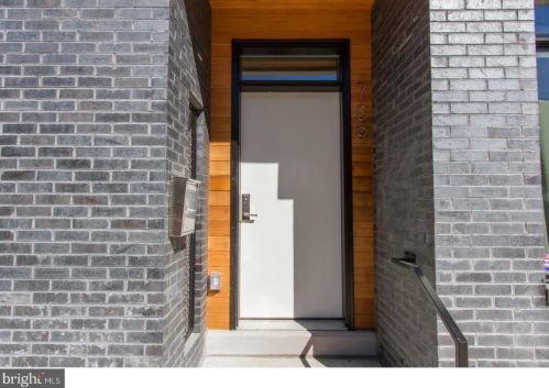 723 Fairmount Ave, Philadelphia PA  19123-2743 exterior