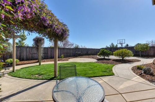 5046 Courtney Way, Folsom CA  95762-5478 exterior