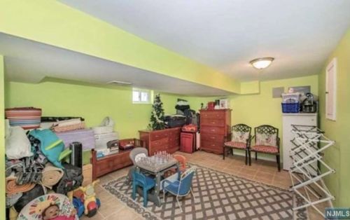 35 Orchard St, Teaneck NJ  07666-5001 exterior