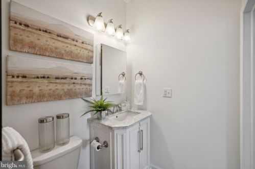 2230 16 St, Philadelphia PA 19132-4418 exterior