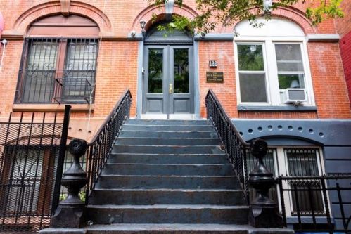 137 111th St, New York, NY 10026-4207