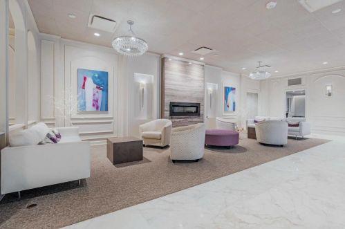 200 Brentwood Blvd, Saint Louis MO 63105-3713 exterior