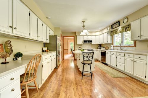 114 Burning Bush Trl, Bull Valley IL 60012-3652 exterior