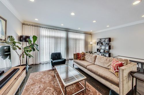 3216 Albany Ave, Chicago IL 60618-5702 exterior