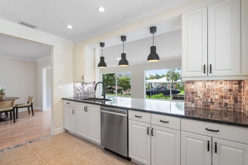 658 Palmetto Park Rd, Boca Raton FL  33486-3560 exterior