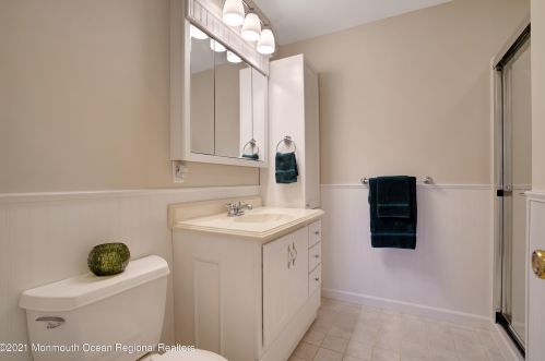 138 Lancaster Rd, East Freehold NJ 07728-3177 exterior