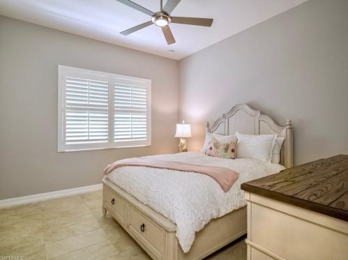 3251 Atlantic Cir, Naples FL 34119-8636 exterior