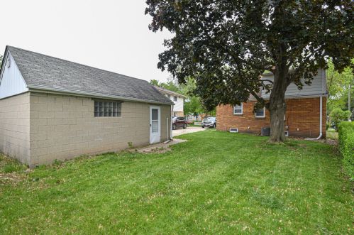 8912 Auer Ave, Milwaukee WI  53222-3624 exterior