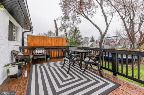 116 Gladden St, Alexandria VA 22304-2402 exterior