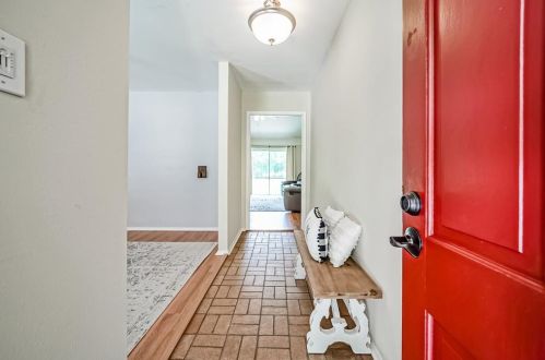 1548 Fish Hatchery Rd, Huntsville TX 77320-7008 exterior