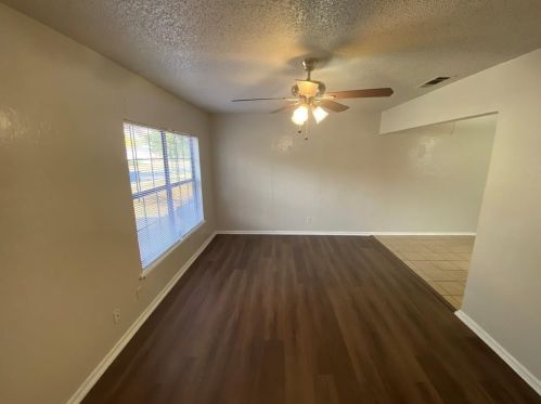 11212 Desdemona Dr, Dallas TX  75228-2212 exterior