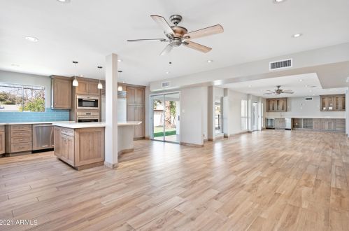 14802 3rd Ave, Phoenix AZ 85027-4747 exterior