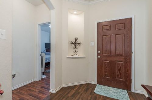 5938 Harbor Glen Dr, Dallas TX 75249-2828 exterior