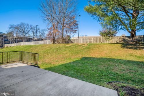 5537 Burnside Dr, Rockville MD 20853-2457 exterior