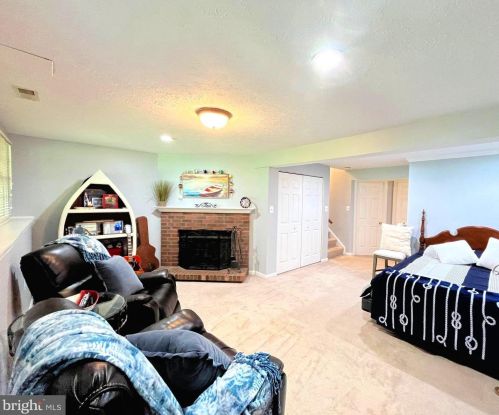 8124 Brightridge Ct, Ellicott MD 21043-6988 exterior