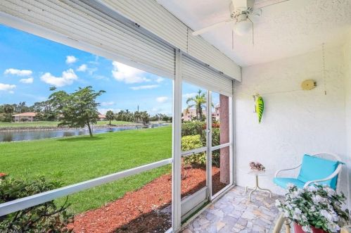 300 Forest Lakes Blvd, Naples FL 34105-5557 exterior