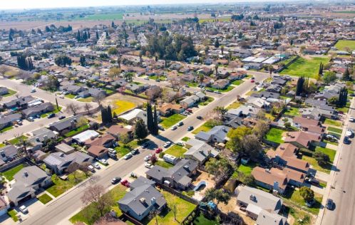 654 Birchwood Way, Turlock CA 95380-5952 exterior