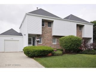 719 Raven Rd, Joliet, IL 60404-9106