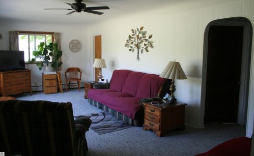 709 State St, East Tawas MI 48730-1623 exterior