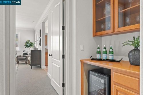 952 Maplegate Ct, Concord CA  94521-5450 exterior