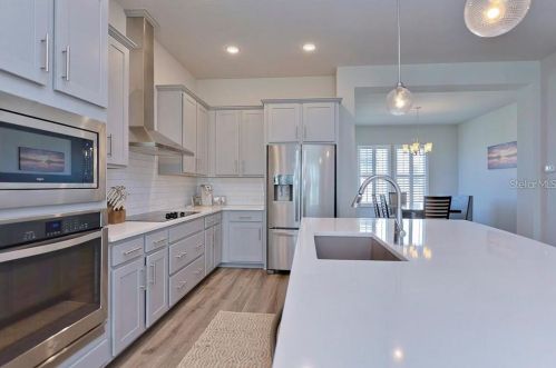 9545 Park Village Dr, Tampa FL  33626-5153 exterior