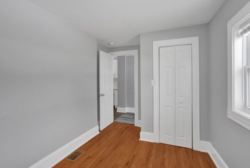 8232 Ridgeland Ave, Chicago IL  60617-1744 exterior