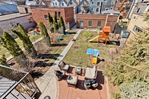 2448 Sawyer Ave, Chicago IL 60647-2518 exterior