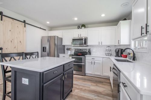 8401 Interlochen St, Kalamazoo MI  49009-3931 exterior