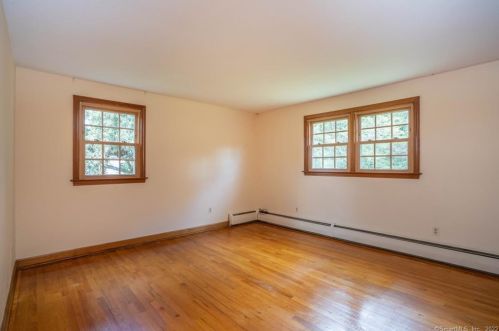 66 Lamplighter Ln, Hartford CT 06111-5232 exterior