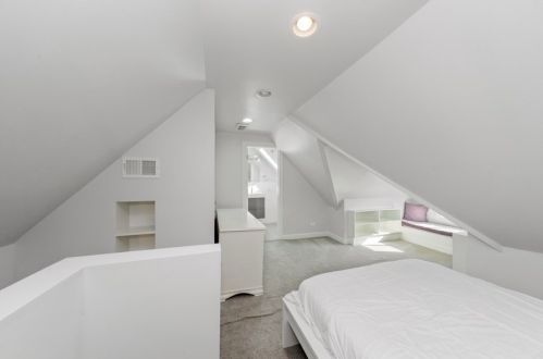 1814 Warner Ave, Chicago IL 60618-3031 exterior